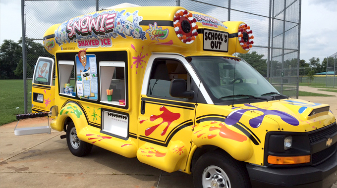 Snowie King Snow Cone and Shaed Ice Bus For Dunraisers, events, and parties